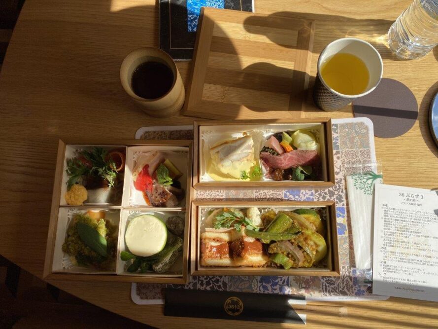 観光列車36+3黒の路コースお弁当