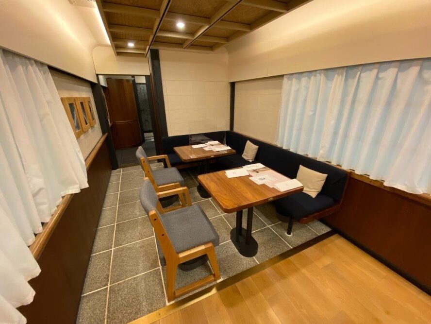 THE RAIL KITCHEN CHIKUGO車内