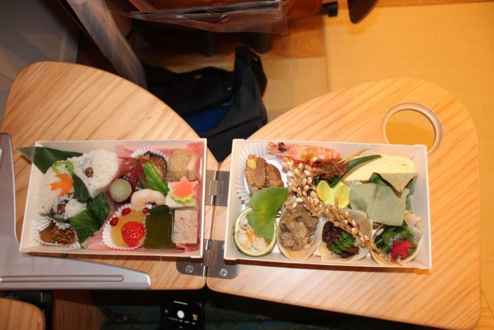 観光列車36+3赤の路コースお弁当