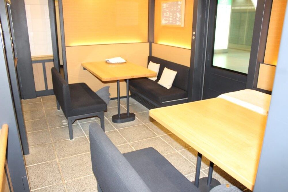 THE RAIL KITCHEN CHIKUGO車内