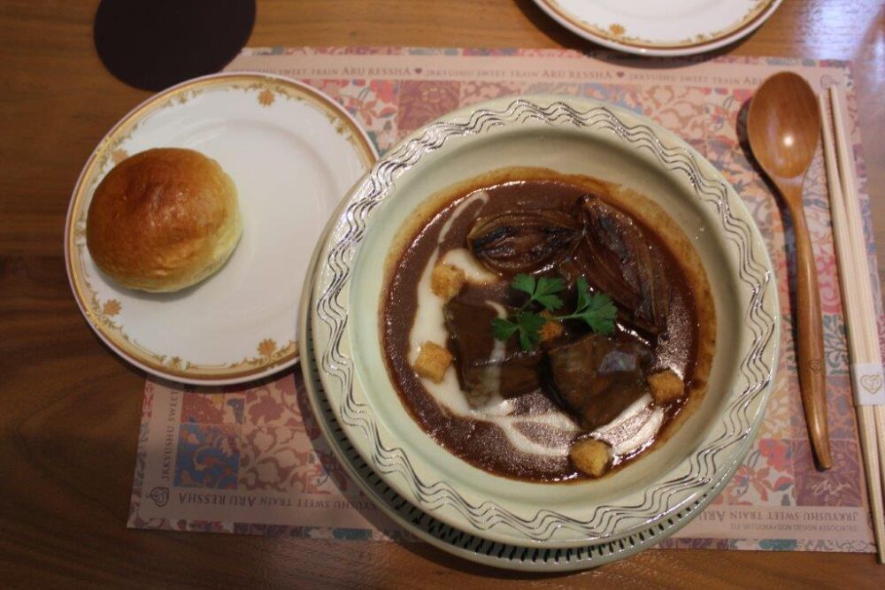 或る列車食事