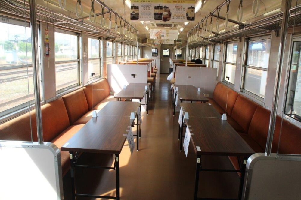 観光急行車内