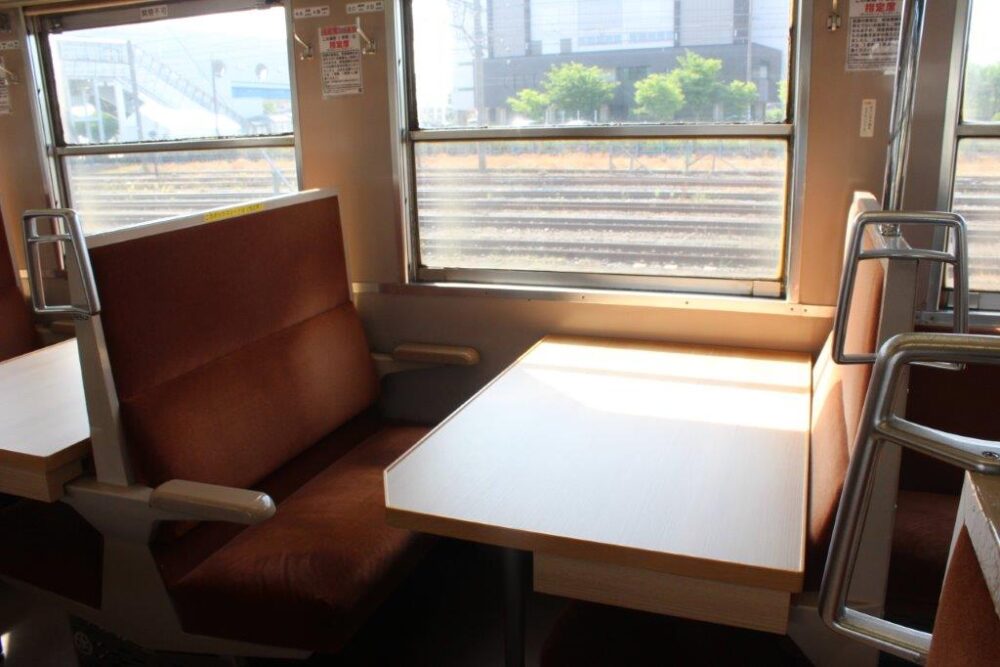観光急行車内
