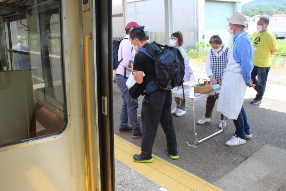 観光急行車内