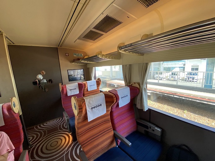 WEST EXPRESS銀河号2号車車内