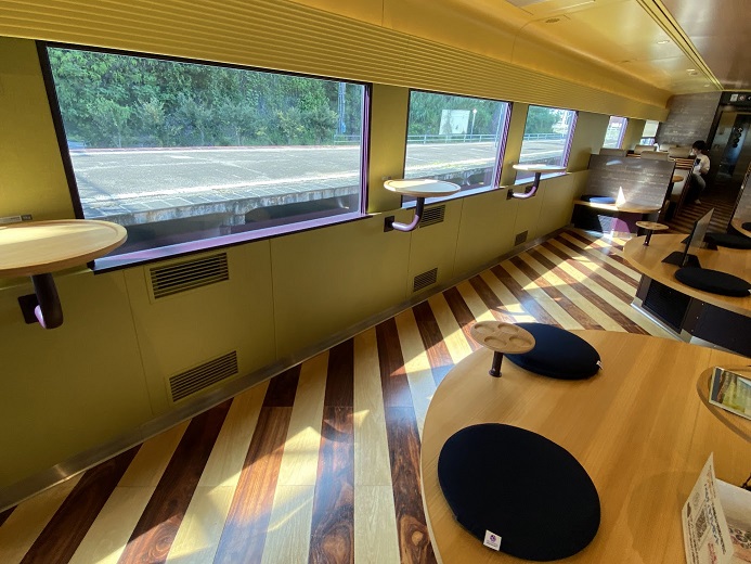 WEST EXPRESS銀河号4号車車内