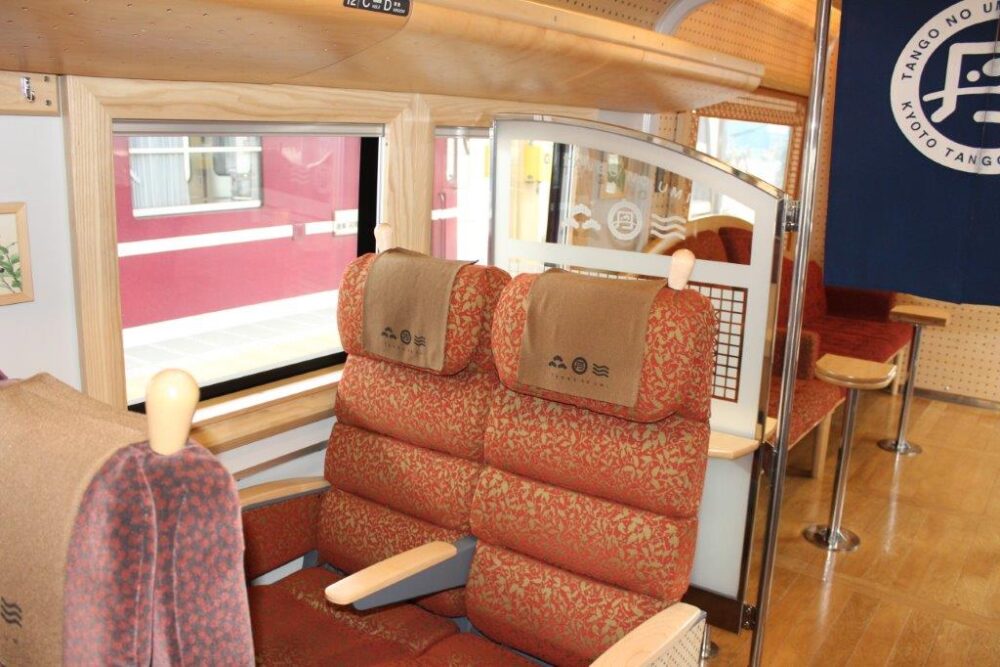 丹後の海車内