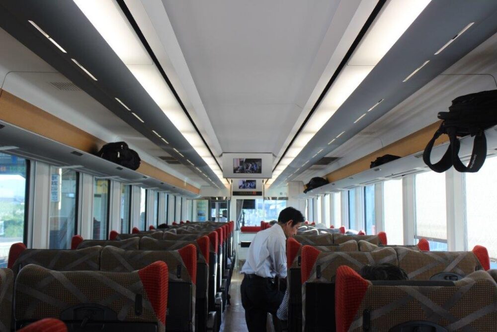 リゾートしらかみ号青池編成車内