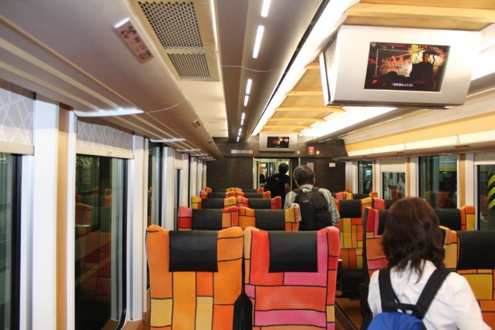 リゾートしらかみ号橅編成車内