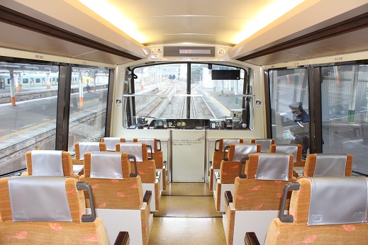 リゾート21キンメ電車車内
