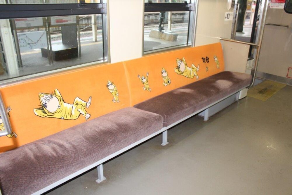 鬼太郎列車車内