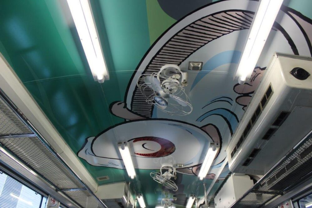 鬼太郎列車車内