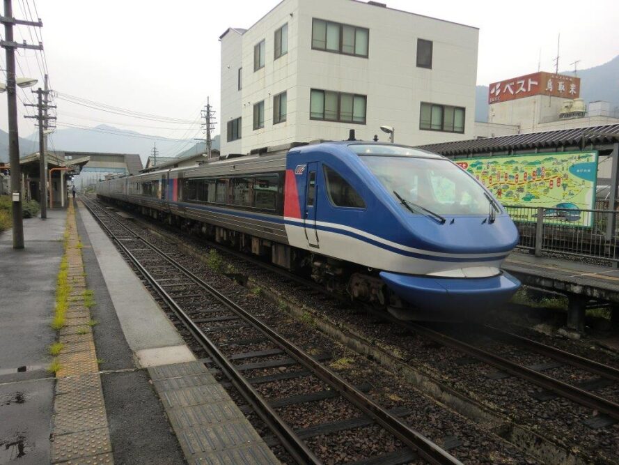 スーパーはくと