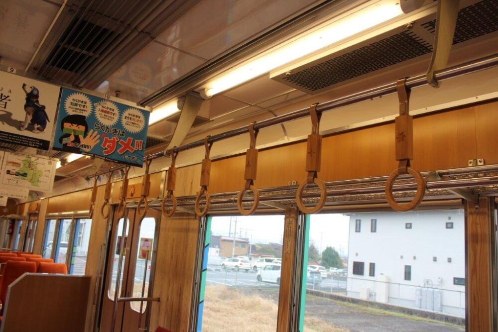 忍者電車車内