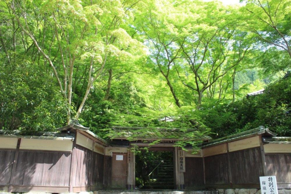 瑠璃光院