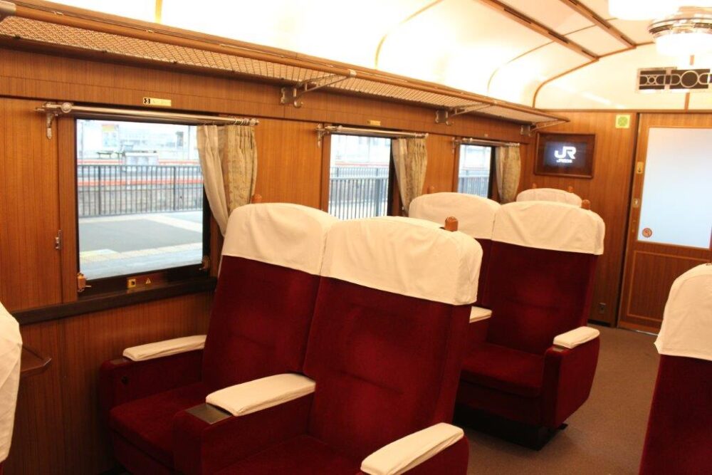 SLやまぐち車内