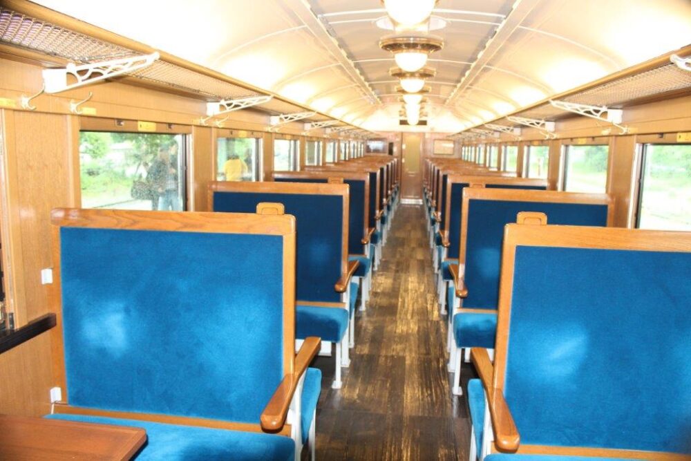 SLやまぐち車内