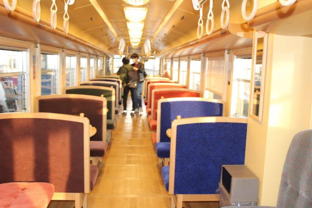 観光列車若桜号車内