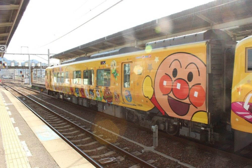 土讃線アンパンマン列車