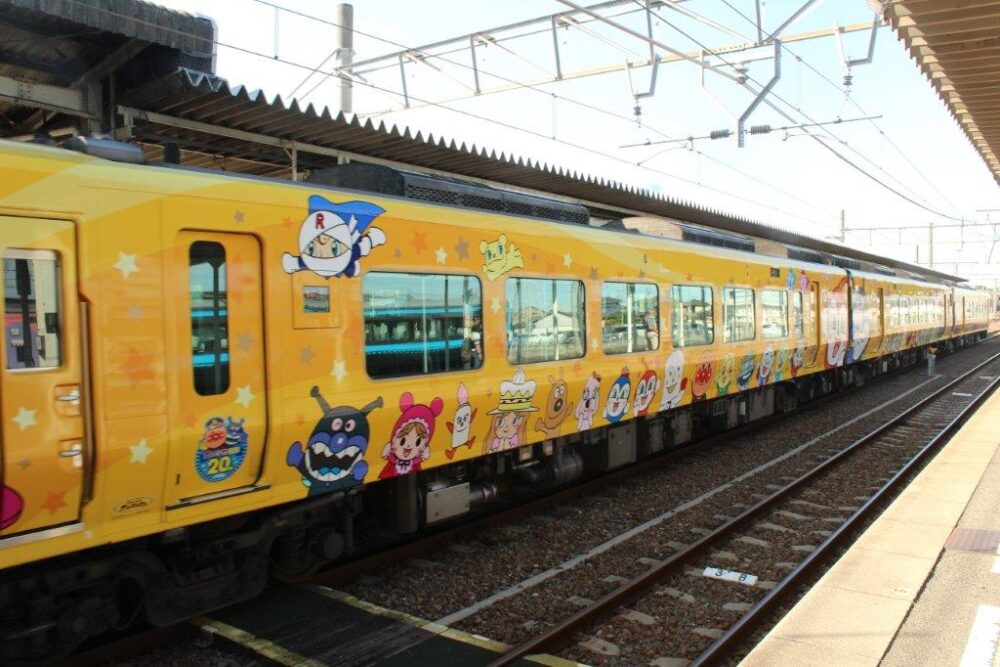 土讃線アンパンマン列車