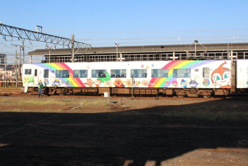 8000系アンパンマン列車