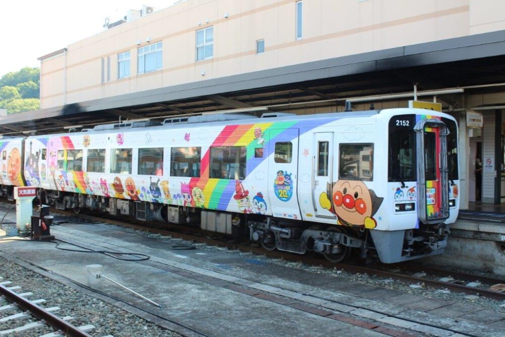 2000系アンパンマン列車