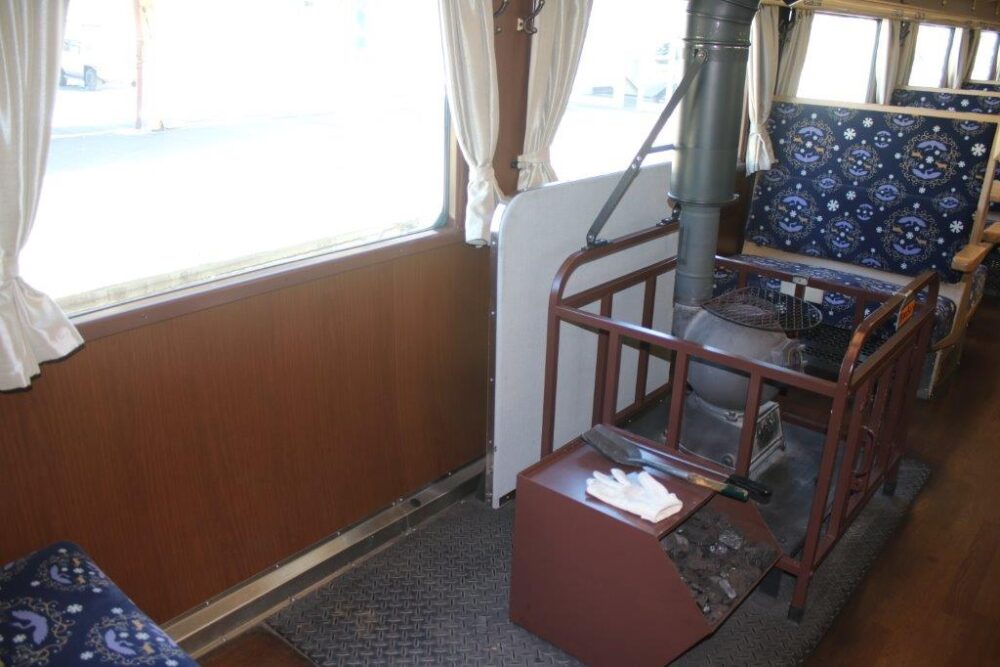 SL冬の湿原号車内
