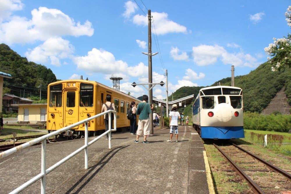 しまんトロッコ号