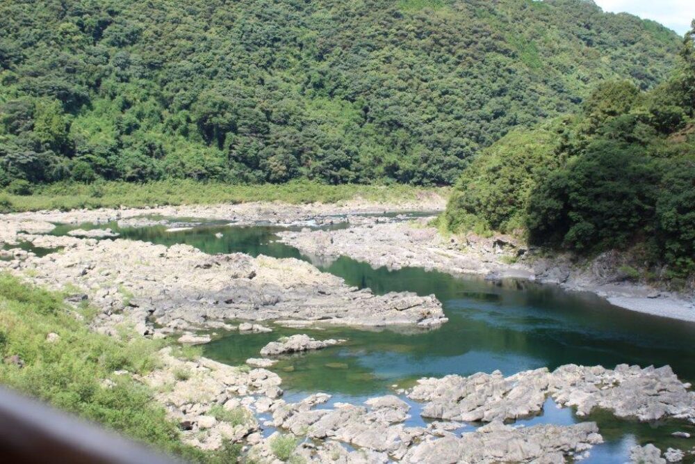 しまんトロッコ号車窓からの景色
