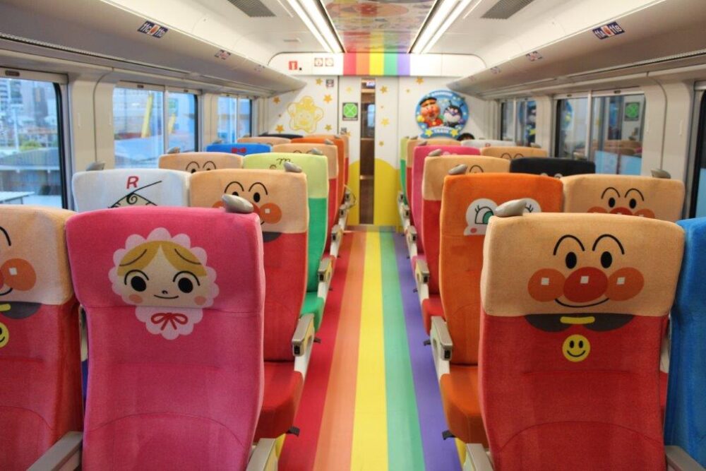 土讃線アンパンマン列車車内