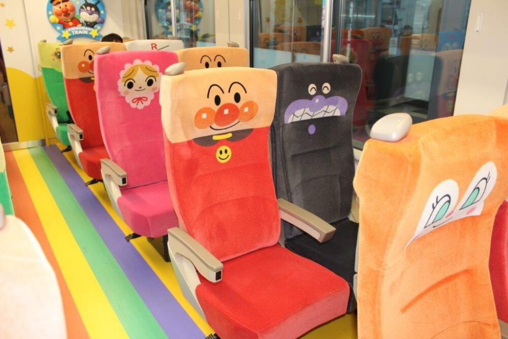 土讃線アンパンマン列車車内