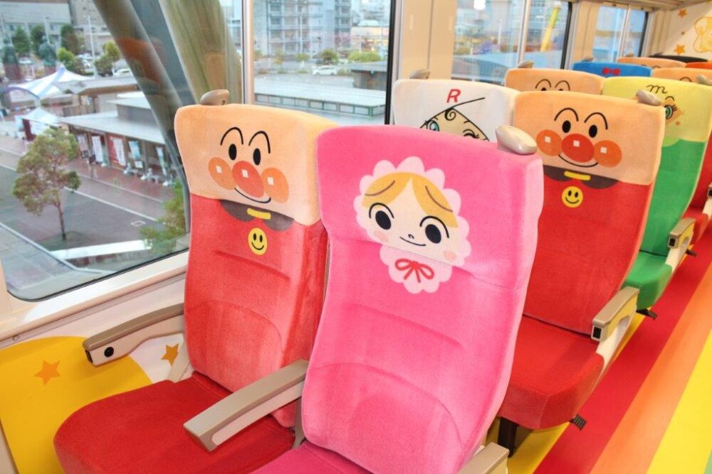 土讃線アンパンマン列車車内