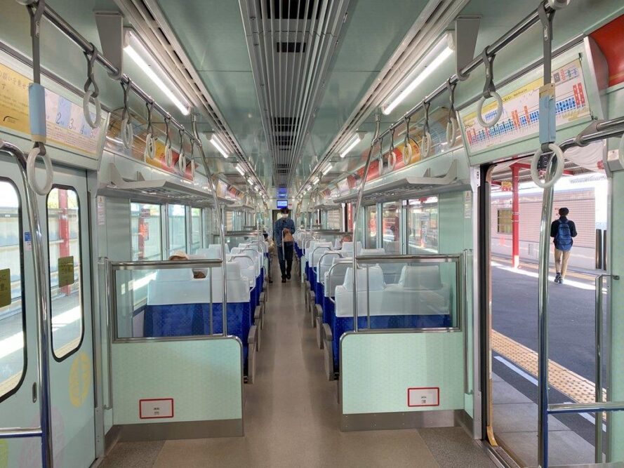 旅人ーたびとー車内