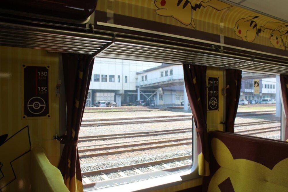 POKÉMON with YOU トレイン車内