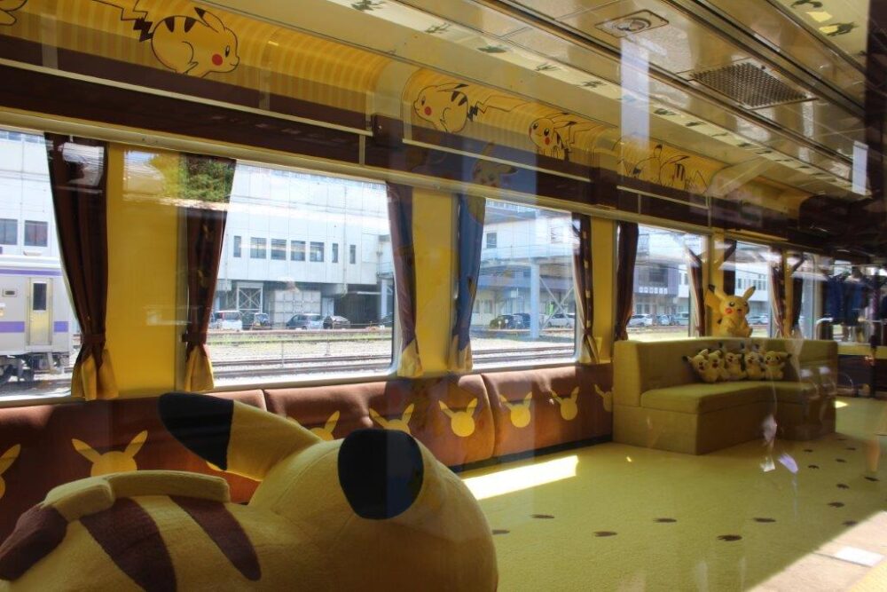 POKÉMON with YOU トレイン車内