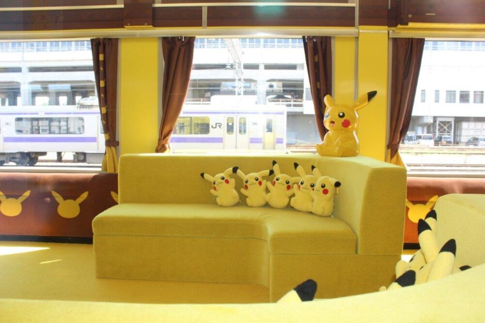 POKÉMON with YOU トレイン車内
