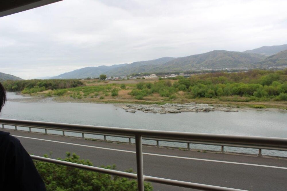 藍よしのがわトロッコ車窓からの景色
