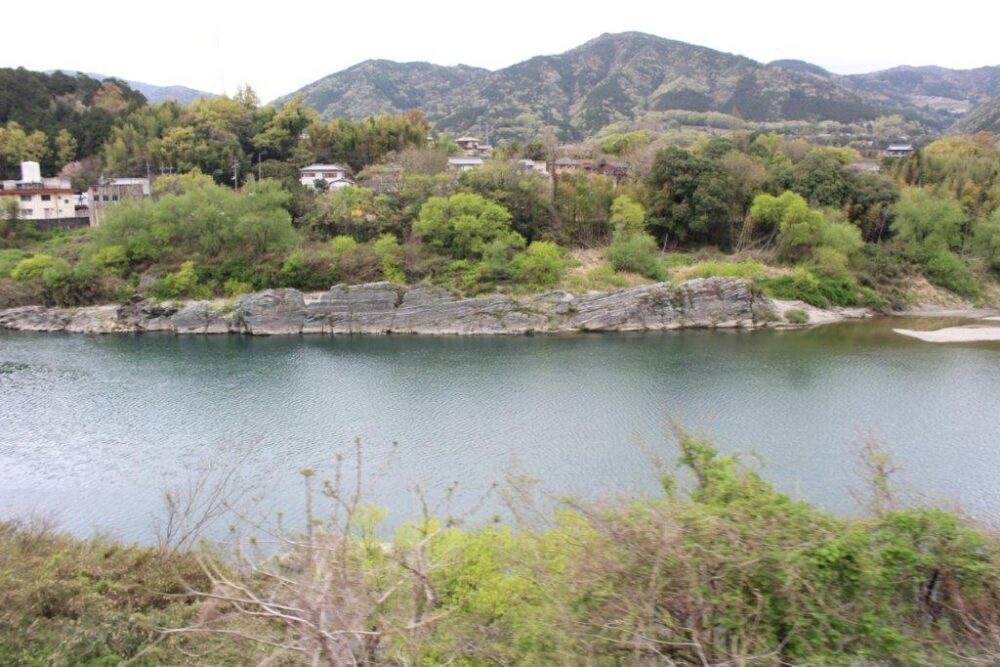 藍よしのがわトロッコ車窓からの景色