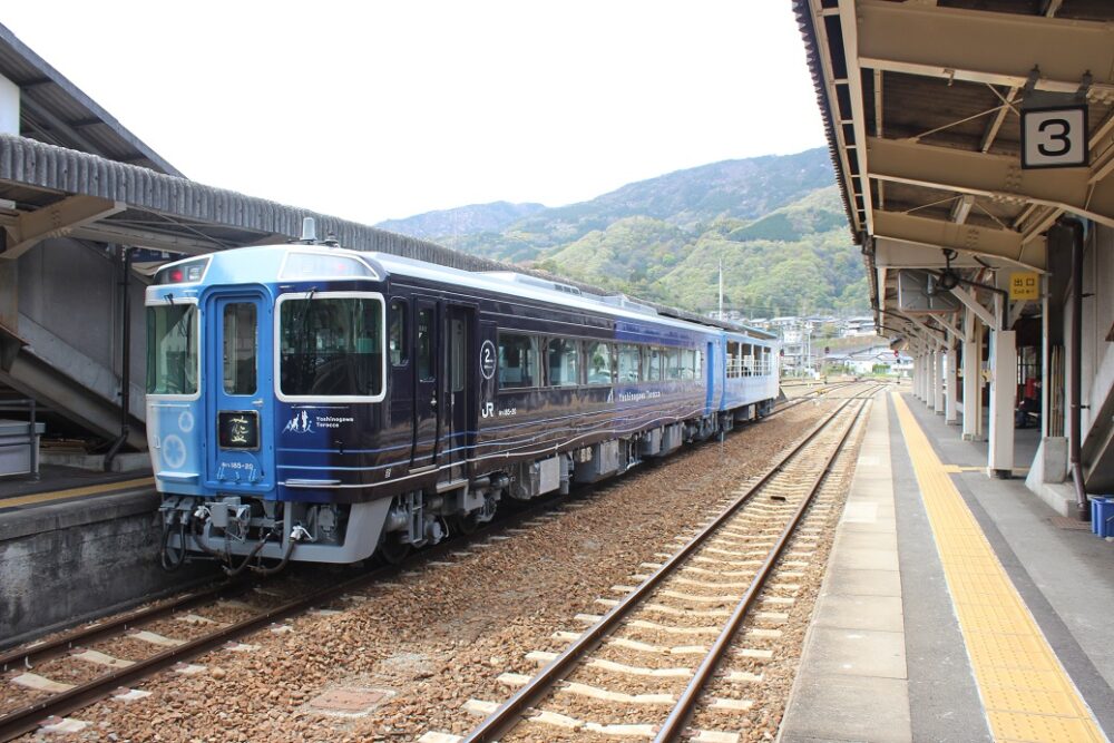 藍よしのがわトロッコ