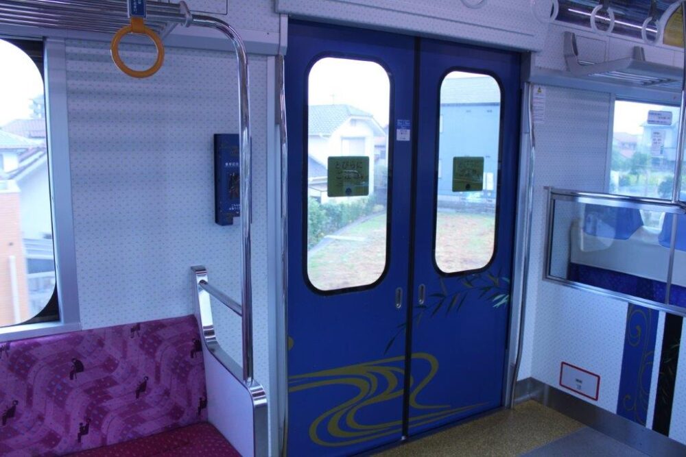 水都-すいとー車内