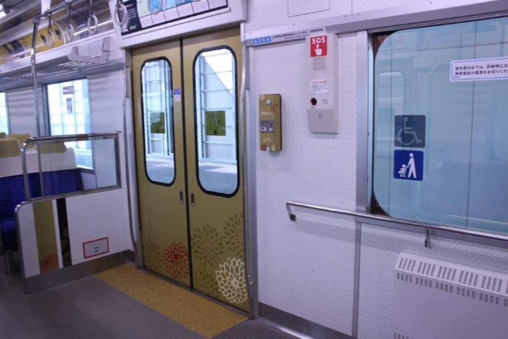 水都-すいとー車内