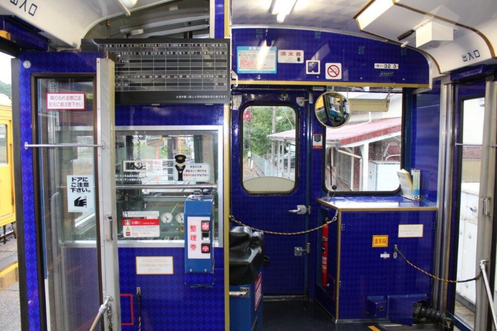 鉄道ホビートレイン車内