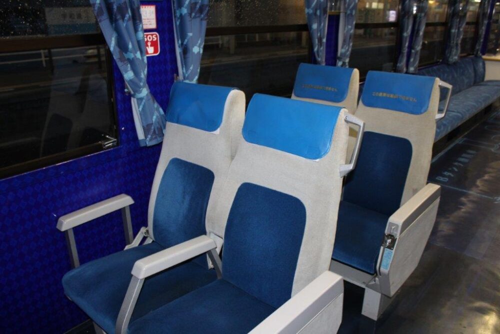 鉄道ホビートレイン車内