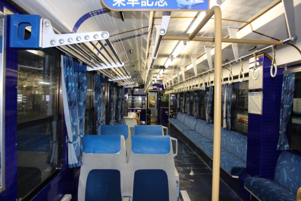 鉄道ホビートレイン車内