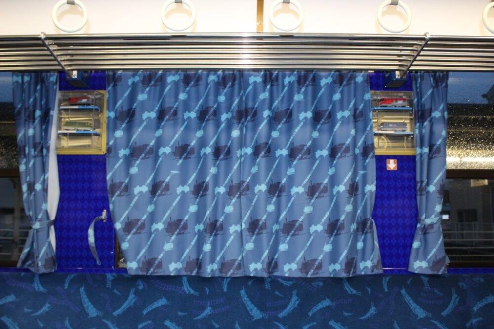 鉄道ホビートレイン車内
