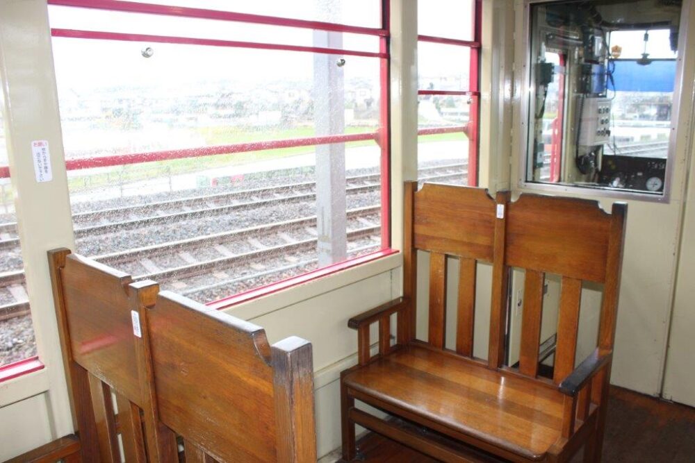 嵯峨野トロッコ列車車内