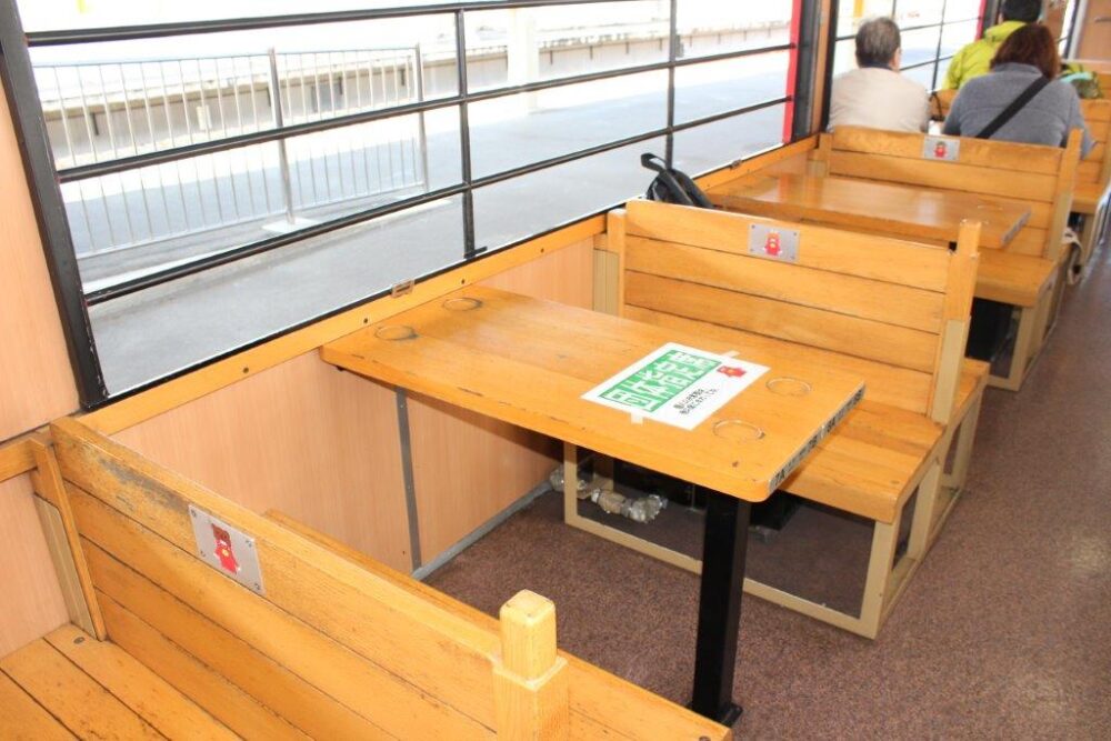ロッコわっしー号車内