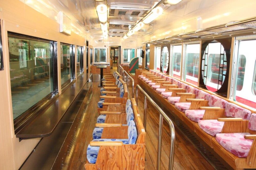 天空号車内