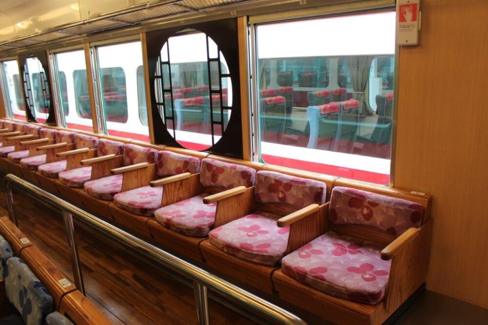 天空号車内