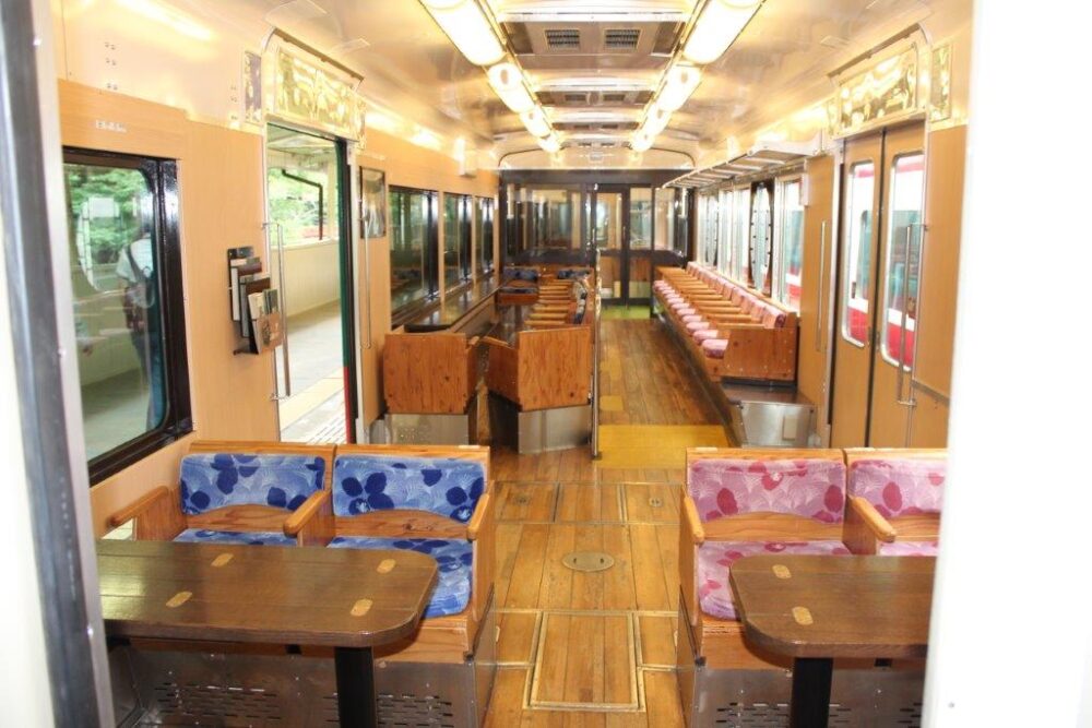 天空号車内
